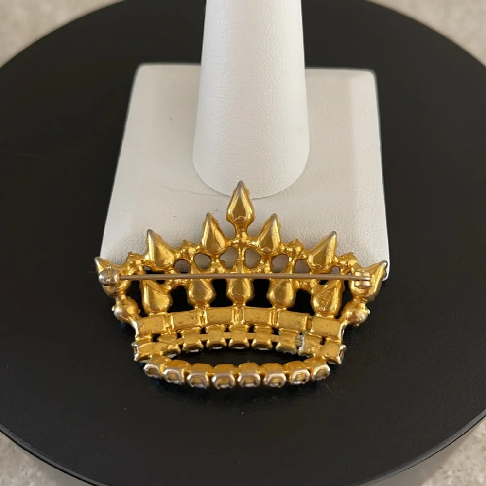 B.DAVID Signed Gold Tone Tiara Crown FauxPearl Aurora Borealis Iridescent Brooch